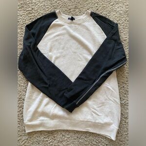 Men’s GAP Sweatshirt. Size XL. Good used condition!